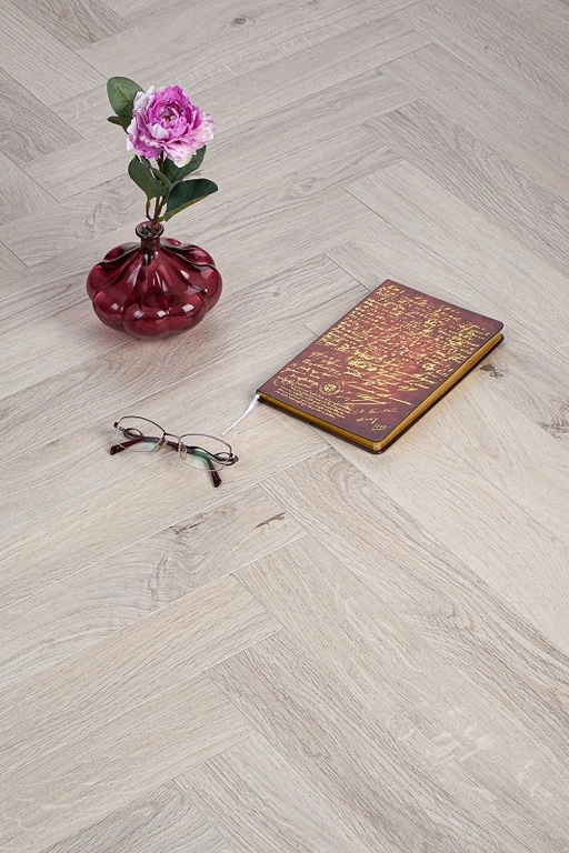 B4103 GYANT LIGHT  B